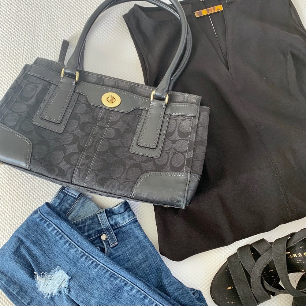 Coach ✨Signature✨ Purse